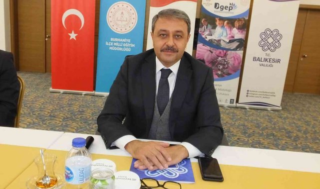 Balıkesir Valisi Şıldak Burhaniye'de eğitimcilerle bir araya geldi.