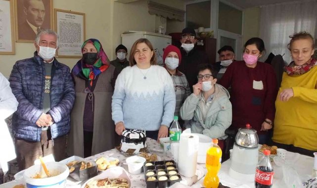 Balıkesir&#039;de engelli vatandaşların Yerli Malı Haftası mutluluğu