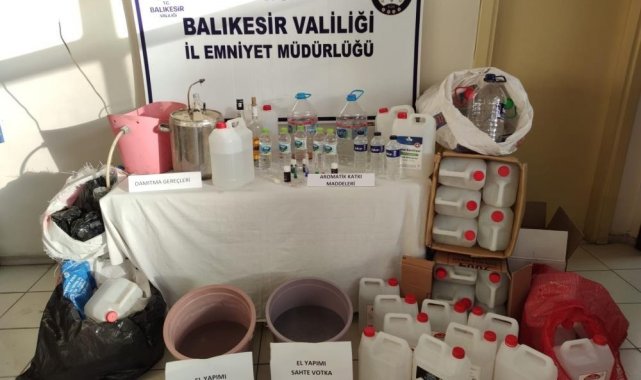 Balıkesir&#039;de kaçak içkiden 3 kişi hayatını kaybetti