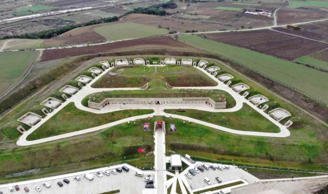 Balkan Savaşlarında karargah olarak kullanılan en büyük tabya, Bakan Ersoy'un katılımıyla müze olarak açıldı