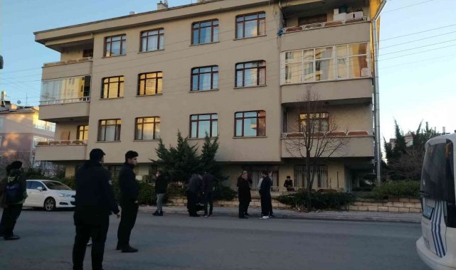 Balkondan elektrik tellerine metre uzatan çocuk akıma kapıldı