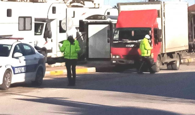 Bandırma'da araçlar denetlendi