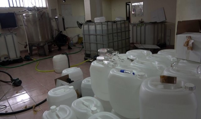 Başakşehir'de 6 ton sahte içki ele geçirildi