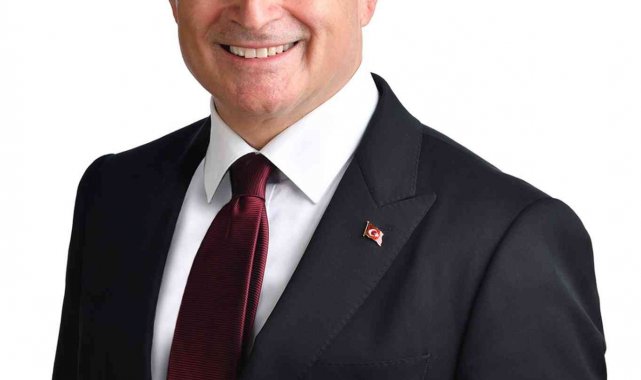 Başkan Akgün: &quot;2022 tüm dünyaya sağlık, huzur ve mutluluk getirsin&quot;