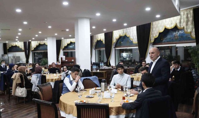 Başkan Altınok, hukuk öğrencileriyle buluştu