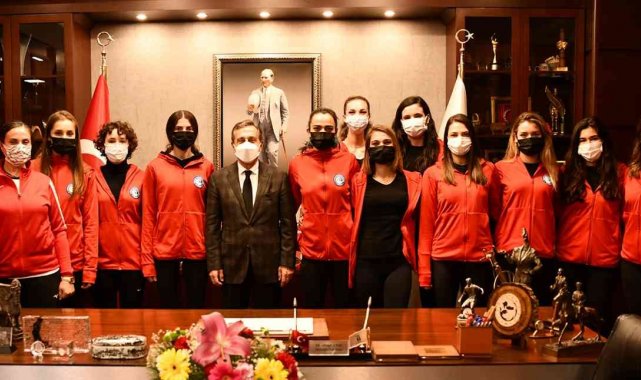 Başkan Ataç'tan Tepebaşı'nın Sultanları'na tam destek