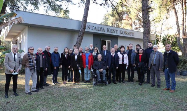 Başkan Böcek: "Kenti ortak akılla yönetiyoruz"