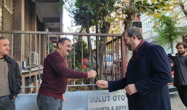 Başkan Bünyamin Demir, Güngören&#039;de sokak sokak gezerek vatandaşların sorunlarını dinliyor