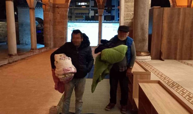 Başkan Büyükakın: "Sokakta kalan birisini görürseniz bizi arayın"