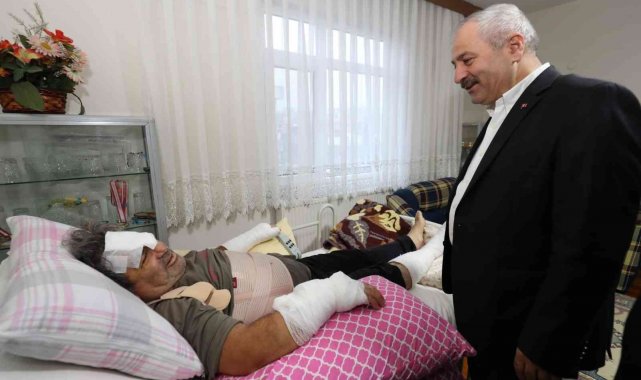 Başkan Büyükgöz'den işçilere moral ziyareti