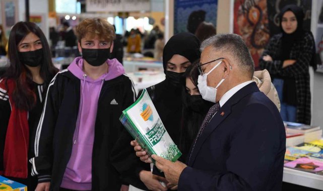 Başkan Büyükkılıç, Kitap Fuarı'ndan çağrıda bulundu
