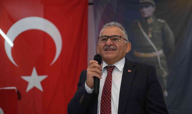 Başkan Büyükkılıç, Pınarbaşı'da muhtarlarla istişare toplantısı yaptı
