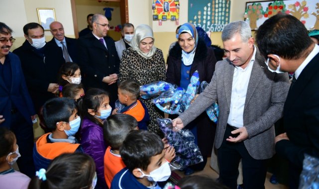 Başkan Çınar, okulları ziyaret etti