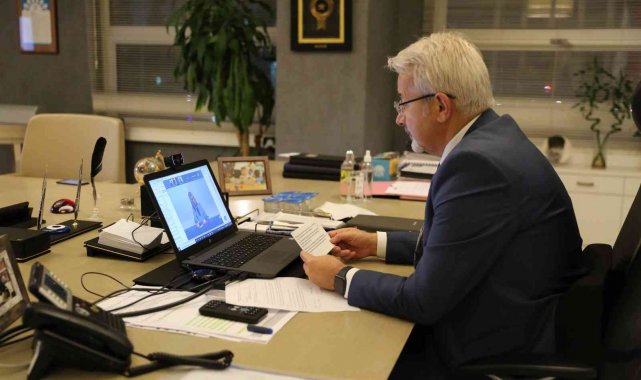 Başkan Erdem, uluslararası belediye başkanları zirvesine katıldı