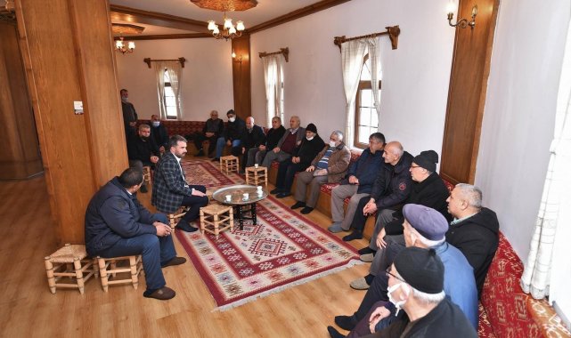 Başkan Ertuğrul Çetin'den Dede Torun Evinde çay eşliğinde sıcak sohbet