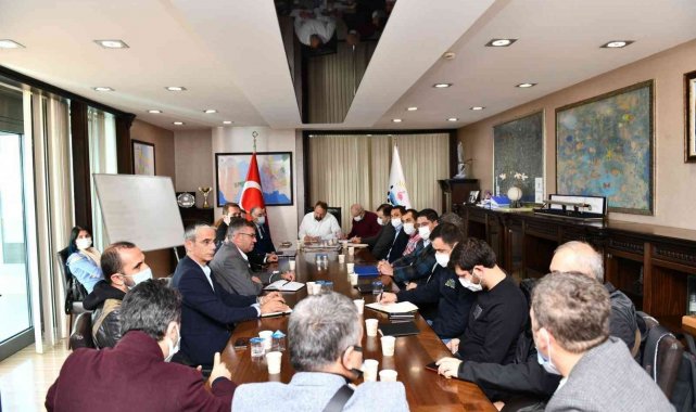 Başkan Gümrükçü, çileye dönen altyapı çalışmalarına el koydu