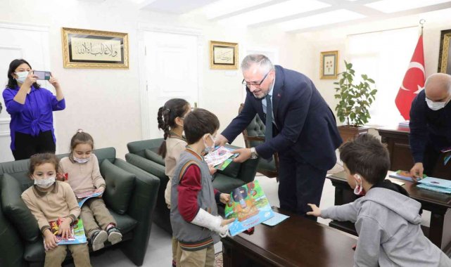 Başkan Hamit Kılıç minik yürekleri ağırladı