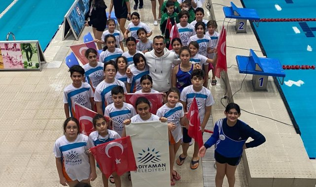 Başkan Kılınç, yüzmede dereceye giren sporcuları kutladı