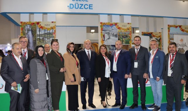 Başkan Özlü İzmir'de Düzce'yi tanıtıyor