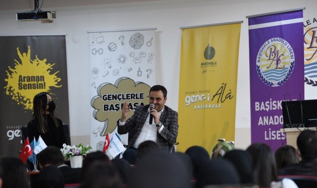 Başkan Özlü, öğrencilere tecrübelerini anlattı