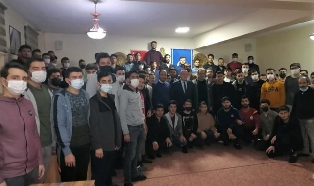 Başkan Pekmezci öğrencilerle buluştu