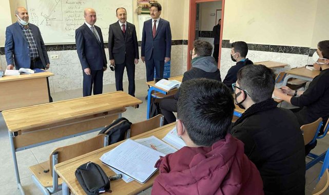 Başkan Pekyatırmacı'dan okul ziyareti