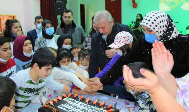 Başkan Sarı, 60'ncı yaş gününü çocuk yuvasında kutladı