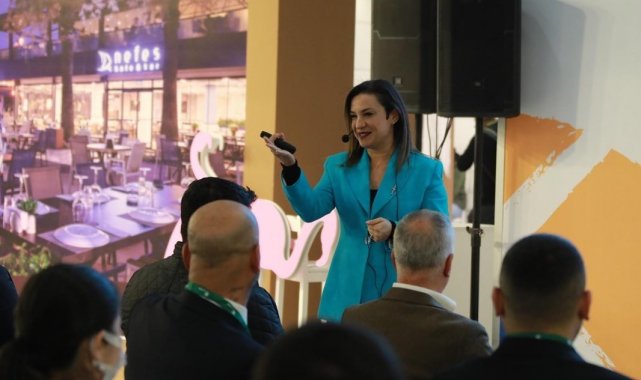 Başkan Sengel, Selçuk'u İzmir Travel Turkey'de anlattı