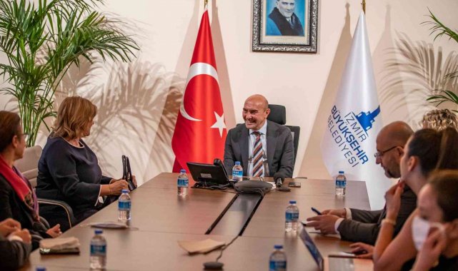 Başkan Soyer, turizm sektörünün temsilcileriyle bir araya geldi