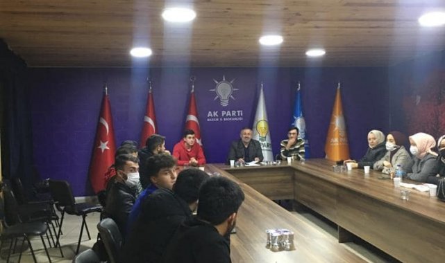 Başkan Yıldırım ÜNİAK üyeleri ile bir araya geldi