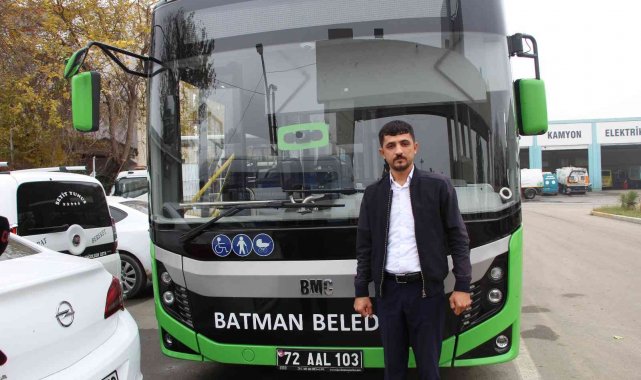 Batmanlı şoför otobüste unutulan yaklaşık 200 bin lira değerindeki altını polise teslim etti