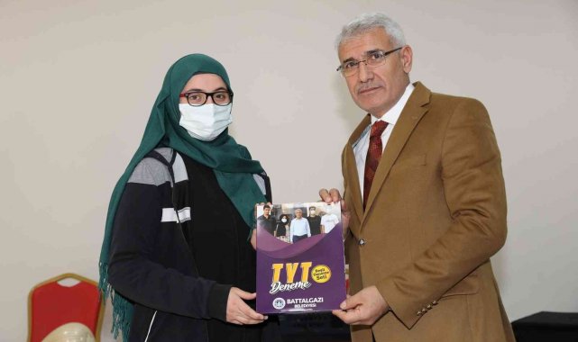 Battalgazi&#039;de 4 bin 105 öğrenciye sınav desteği