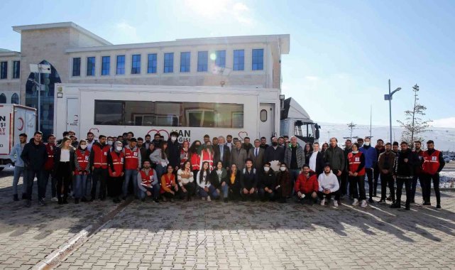 Bayburt Üniversitesi öğrencilerinden kan bağışı