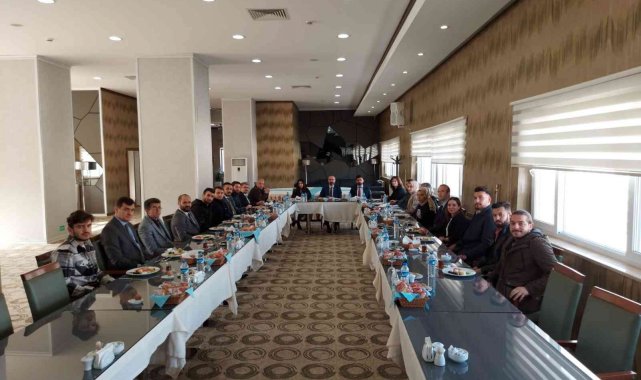 Bayburt Üniversitesi üst yönetimi engelli öğrenci temsilcileriyle bir araya geldi