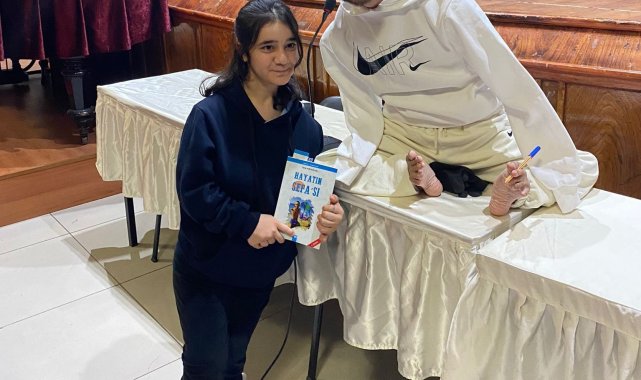 Bedensel engelli milli yüzücü başarısının sırlarını anlattı