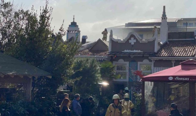 Beşiktaş&#039;ta lüks kafede korkutan yangın