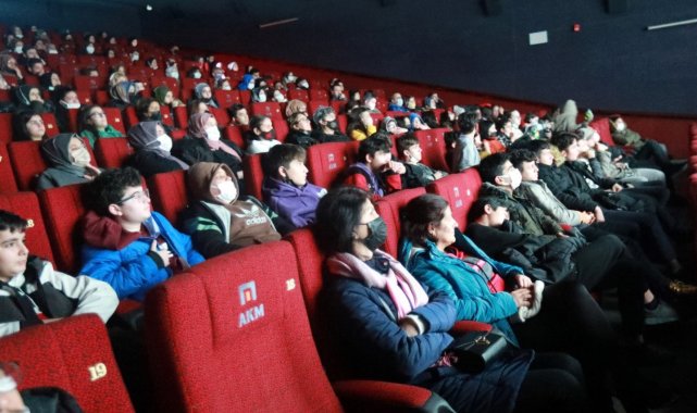 Beyaz Hüzün Adapazarı&#039;nda izleyiciyle buluştu