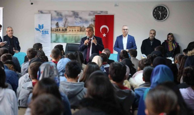 Beyazgül liseli öğrencilerle bir araya geldi