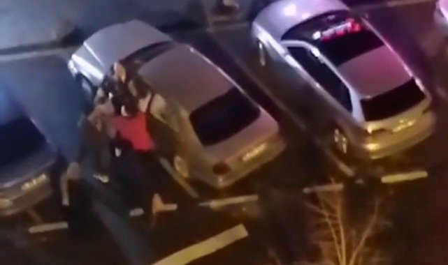 Beylikdüzü'nde yumruk yumruğa kavga kamerada