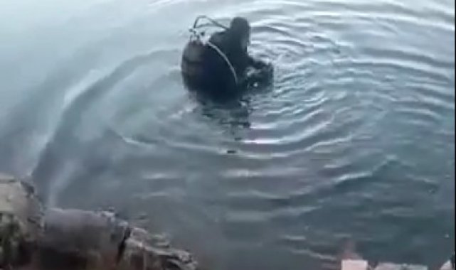 Bilecik'te el freni çekilmeyen araç gölete uçtu