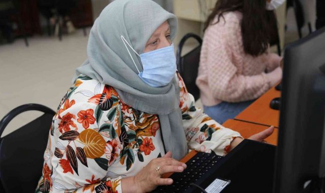 Bilgisayarla hayatları kolaylaştı