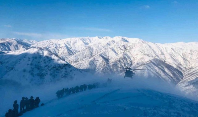 Bingöl&#039;de Eren-6 operasyonu kış şartlarına rağmen sürüyor