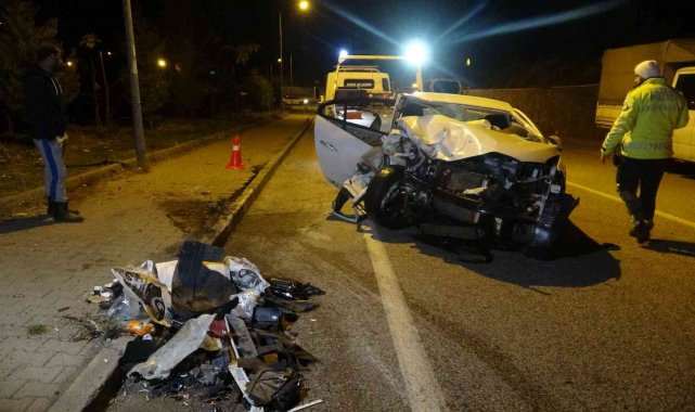 Bingöl'de iki otomobil çarpıştı: 2'si ağır 7 yaralı