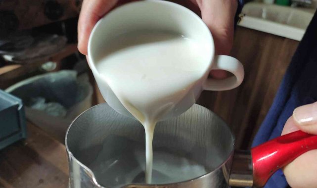 Bir fincanını 18 liradan satıp taleplere yetişemiyor