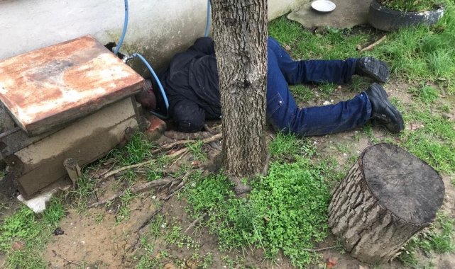 Bir süredir haber alınamıyordu, evinin bahçesinde ölü bulundu