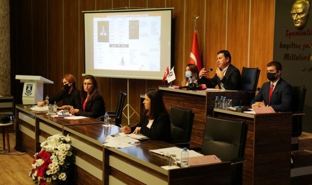 Bodrum Belediyesi meclis toplantısında işaret diliyle çeviri yapıldı