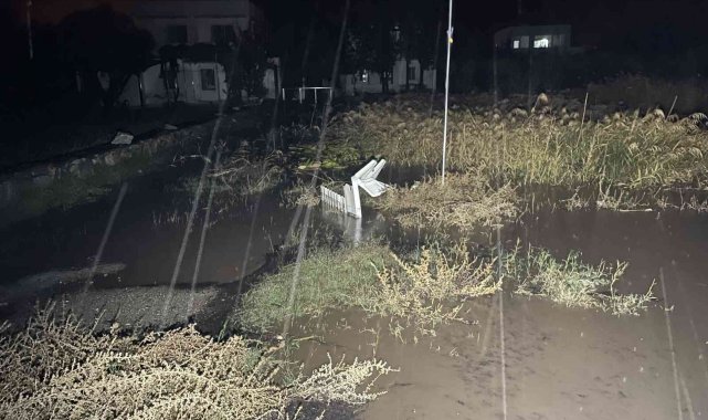 Bodrum sağanak yağışa teslim oldu
