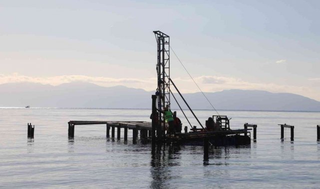 Bodrum'da kaçak iskeleler teker teker yıkılıyor