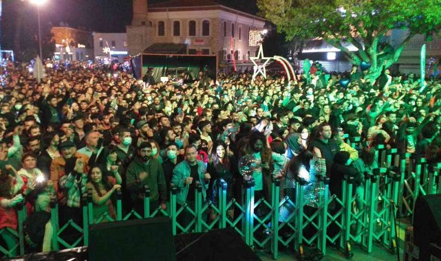 Bodrum'da yılbaşı şöleni başladı