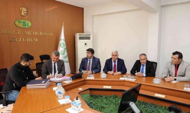 Bölge Müdürü Oğuzhan Yavuz, bir günde dört sözleşme imzaladı